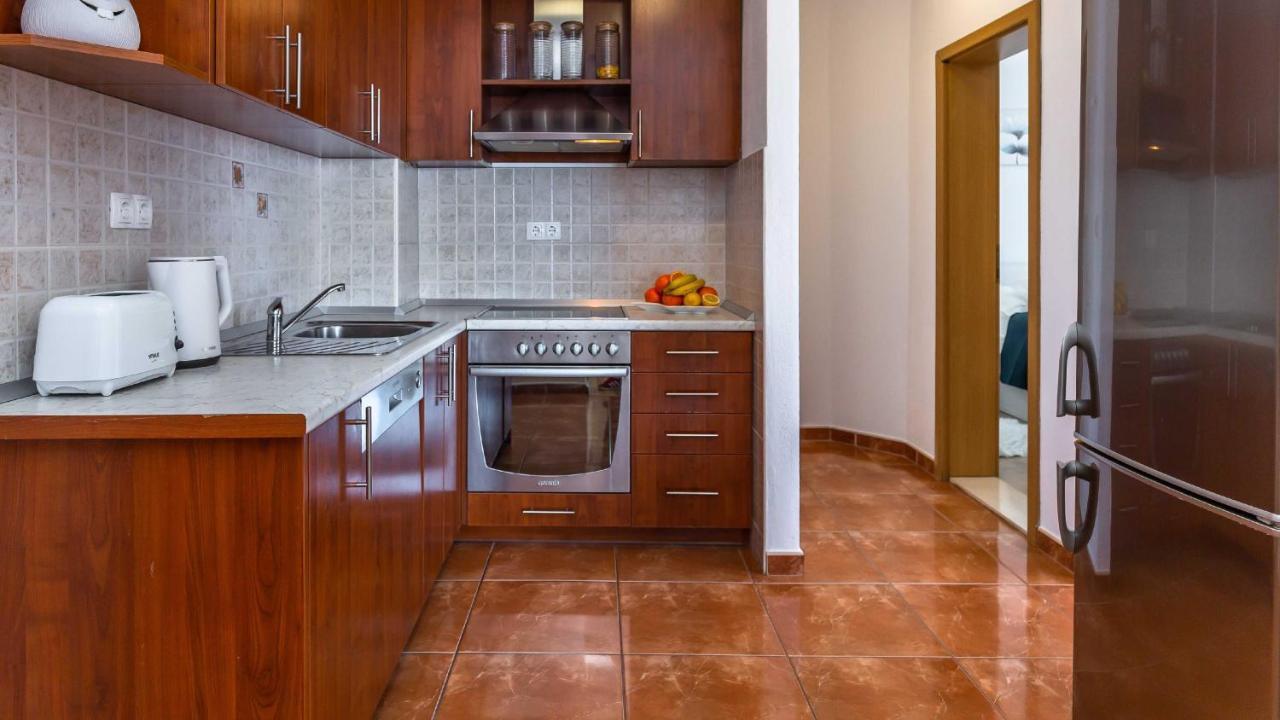 Apartments Lana Макарска Екстериор снимка