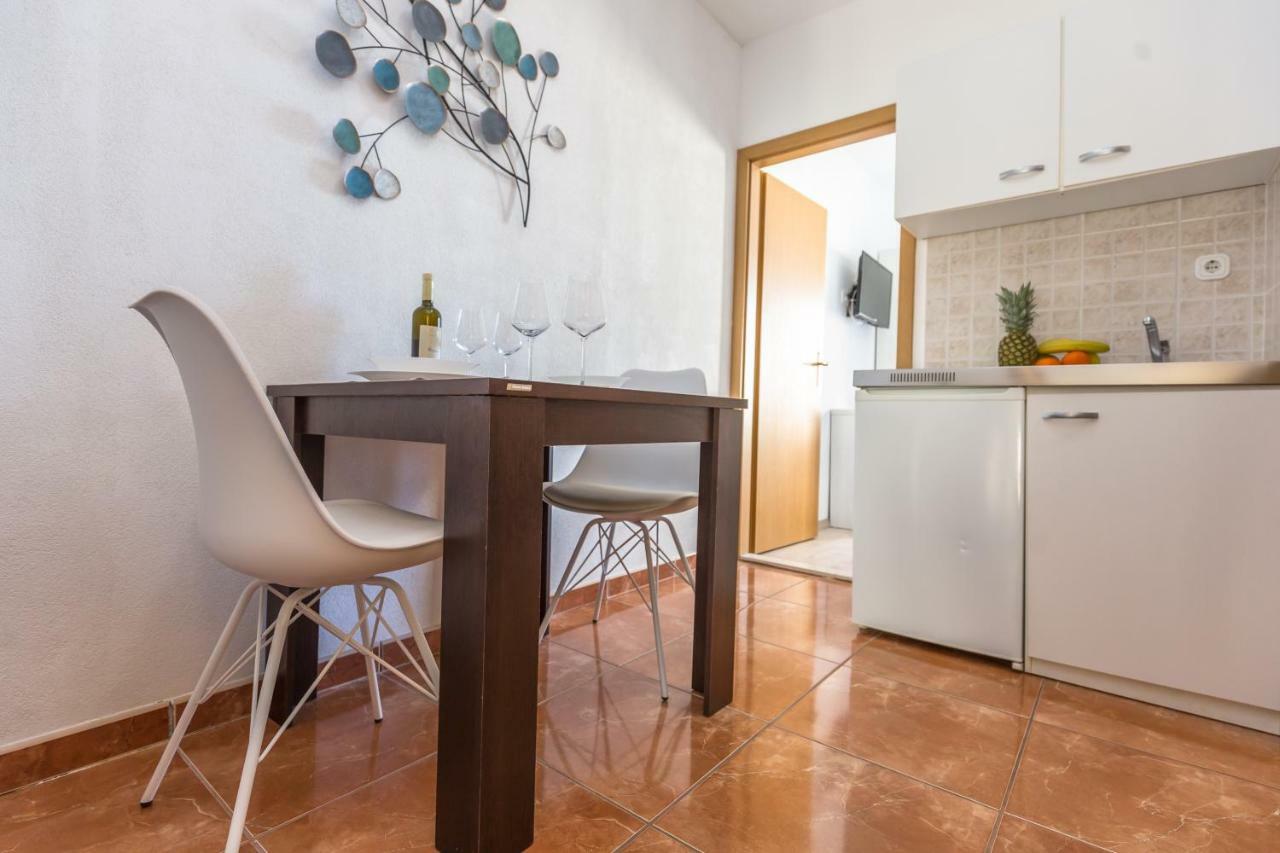 Apartments Lana Макарска Екстериор снимка